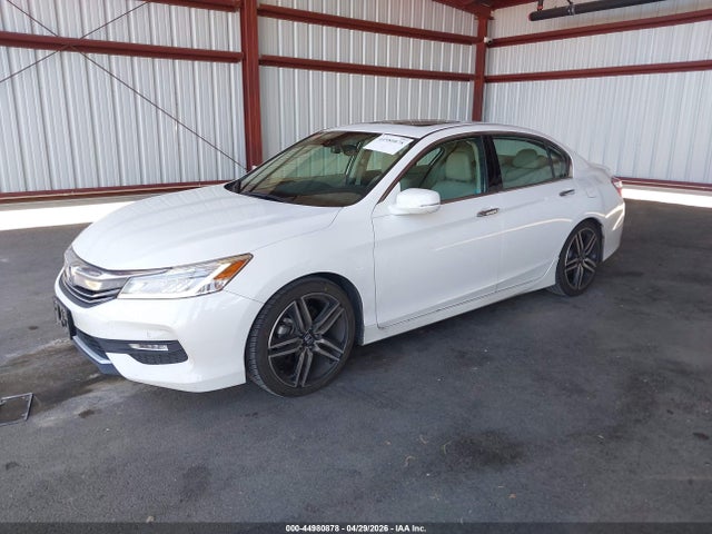 1HGCR3F9XGA020689 Honda Accord Touring