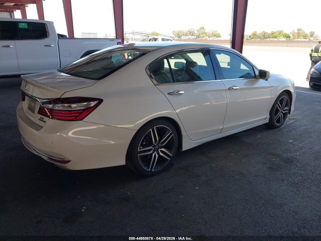 1HGCR3F9XGA020689 Honda Accord Touring