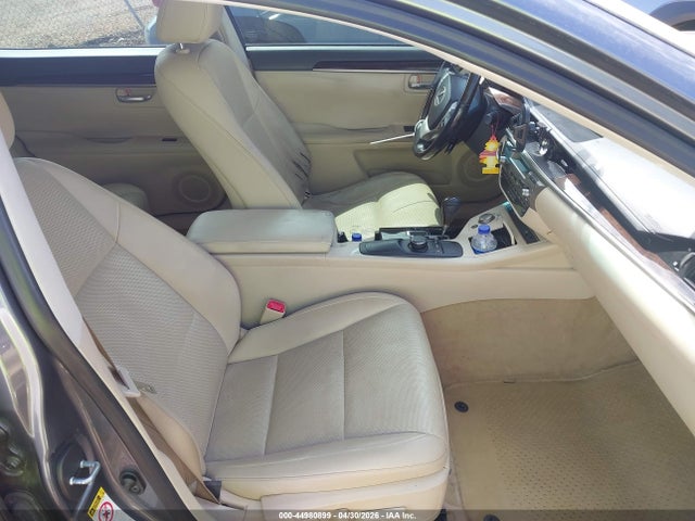 2014 Lexus Es 350 მანქანა იყიდება აუქციონზე, vin: JTHBK1GG4E2122348, აუქციონის ნომერი: 44980899