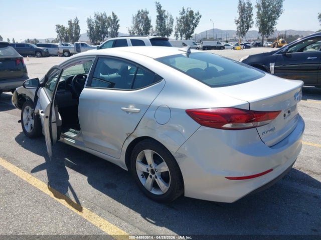 KMHD84LFXHU388856 Hyundai ELANTRA SE