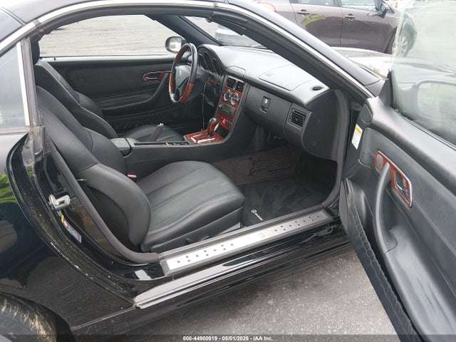 44980919 :رقم المزاد ، WDBKK65F54F302632 vin ، 2004 Mercedes-benz Slk 320 مزاد بيع