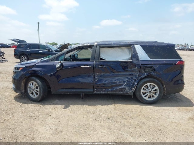 44980938 :رقم المزاد ، KNDNB4H32R6374691 vin ، 2024 Kia Carnival Mpv Lx Seat Package مزاد بيع