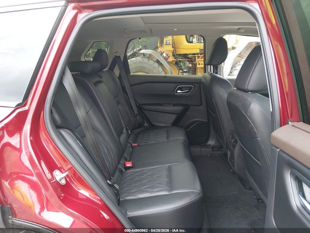 JN8BT3DC6PW108365 Nissan Rogue Platinum Fwd