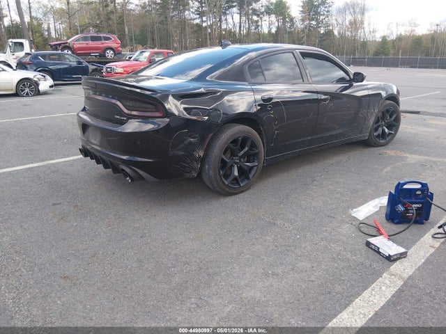 Продажа на аукционе авто 2015 Dodge Charger Sxt, vin: 2C3CDXJG3FH828025, номер лота: 44980997
