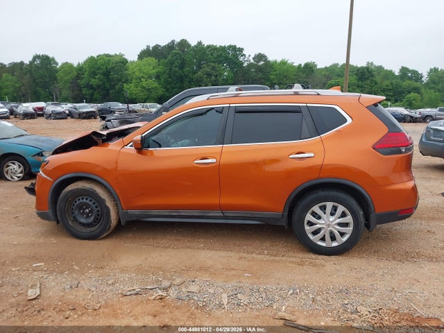 44981012 :رقم المزاد ، 5N1AT2MT5HC838400 vin ، 2017 Nissan Rogue S مزاد بيع