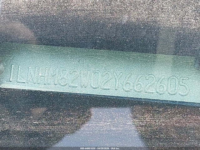 Aukcja sprzedaży 2002 Lincoln Town Car Signature, vin: 1LNHM82W02Y662605, numer aukcji: 44981020