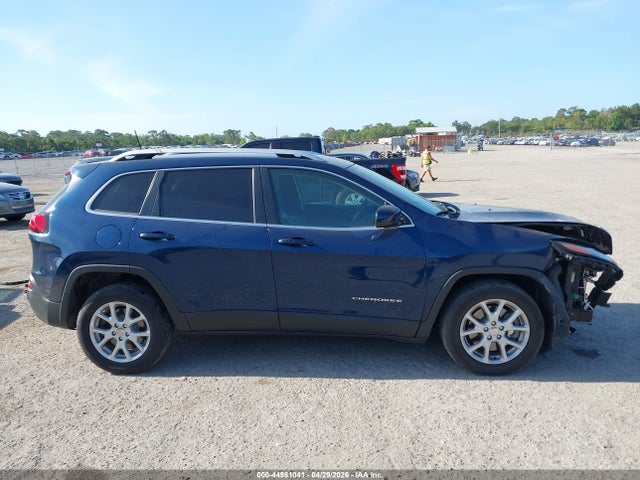 44981041 :رقم المزاد ، 1C4PJLLX9JD580669 vin ، 2018 Jeep Cherokee Latitude Plus Fwd مزاد بيع