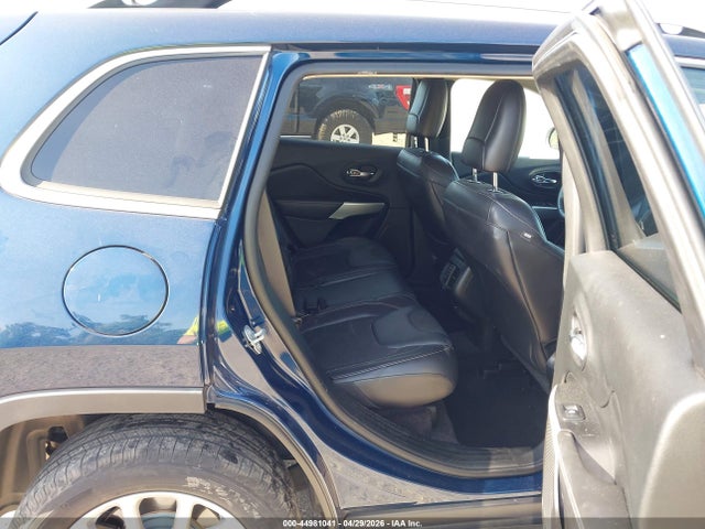 44981041 :رقم المزاد ، 1C4PJLLX9JD580669 vin ، 2018 Jeep Cherokee Latitude Plus Fwd مزاد بيع