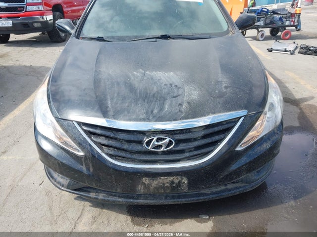 44981095 :رقم المزاد ، 5NPEB4AC8DH531696 vin ، 2013 Hyundai Sonata Gls مزاد بيع