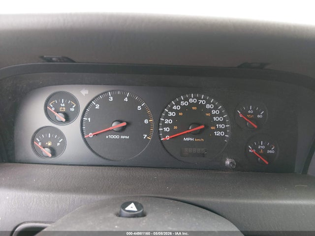 44981160 :رقم المزاد ، 1J4GW48S2YC134796 vin ، 2000 Jeep Grand Cherokee Laredo مزاد بيع