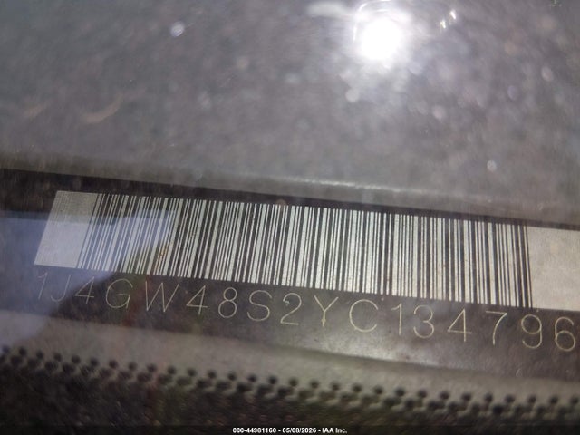 44981160 :رقم المزاد ، 1J4GW48S2YC134796 vin ، 2000 Jeep Grand Cherokee Laredo مزاد بيع