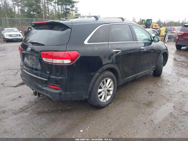 44981161 :رقم المزاد ، 5XYPGDA5XHG307192 vin ، 2017 Kia Sorento 3.3l Lx مزاد بيع