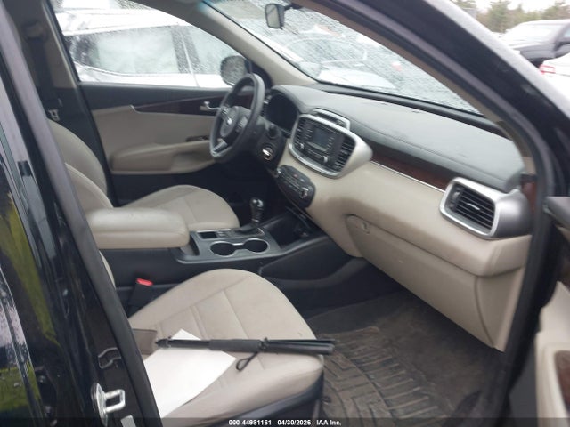 44981161 :رقم المزاد ، 5XYPGDA5XHG307192 vin ، 2017 Kia Sorento 3.3l Lx مزاد بيع