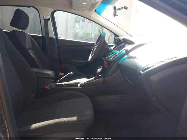 1FADP3H25HL225678 Ford FOCUS SEL