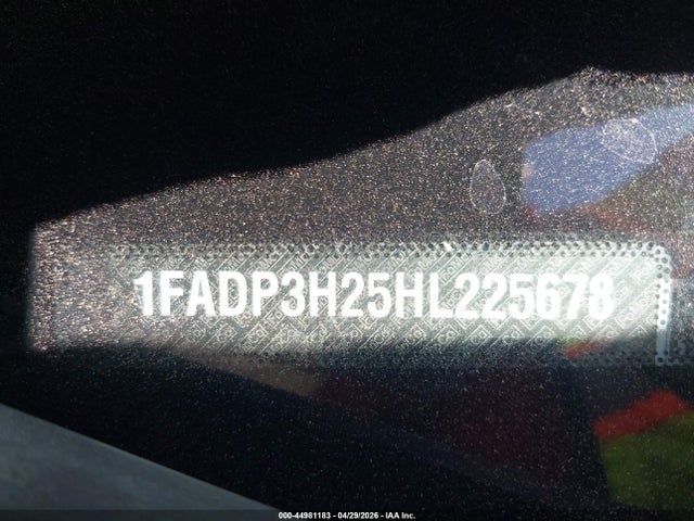 1FADP3H25HL225678 Ford FOCUS SEL