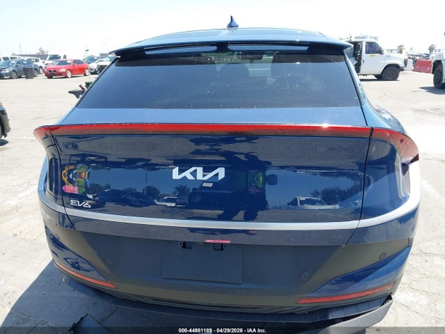 2025 Kia Ev6 Light Long Range Rwd მანქანა იყიდება აუქციონზე, vin: 5XYC34JA4SG004665, აუქციონის ნომერი: 44981189