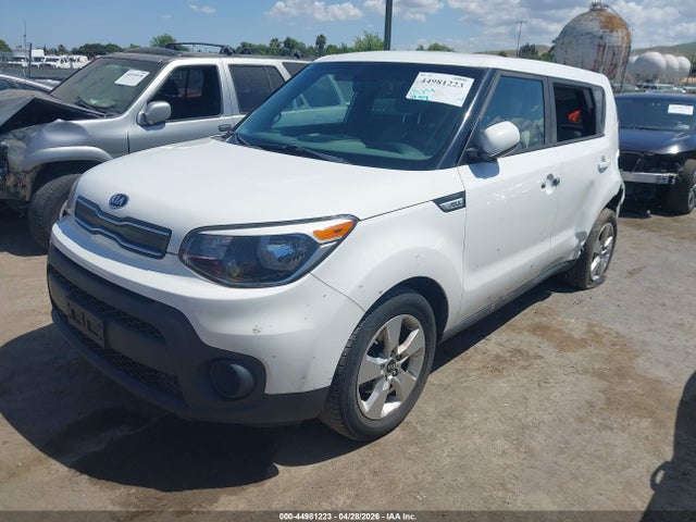 KIA Soul 2018 KNDJN2A25J7537490 Image 2