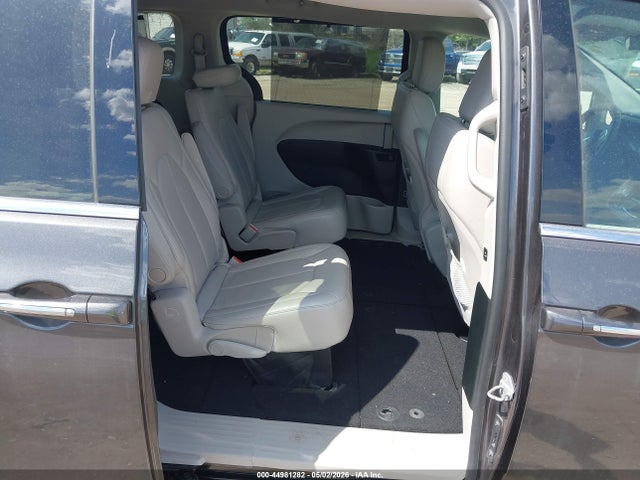 2017 Chrysler Pacifica Touring-l მანქანა იყიდება აუქციონზე, vin: 2C4RC1BG2HR560814, აუქციონის ნომერი: 44981282