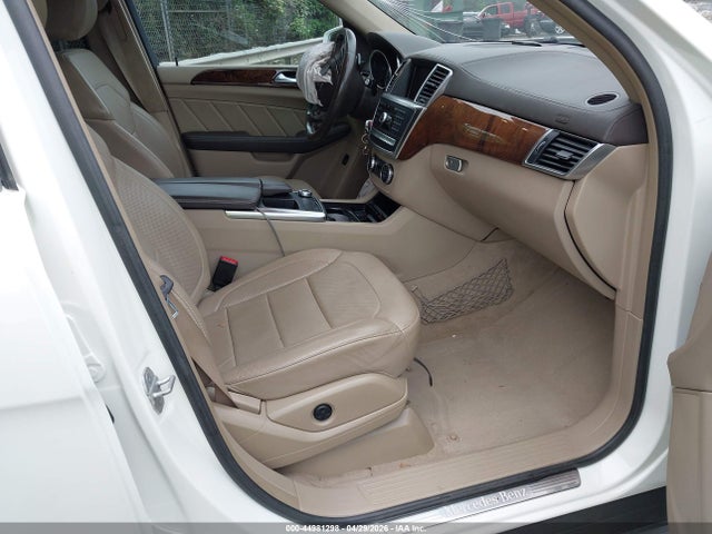 44981298 :رقم المزاد ، 4JGDF6EE6FA498999 vin ، 2015 Mercedes-benz Gl 450 4matic مزاد بيع