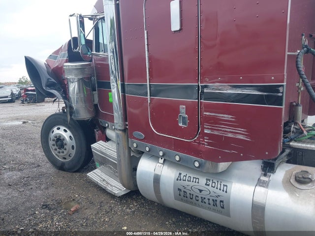 44981315 :رقم المزاد ، 1XP5DU9X52N577273 vin ، 2002 Peterbilt 379 مزاد بيع