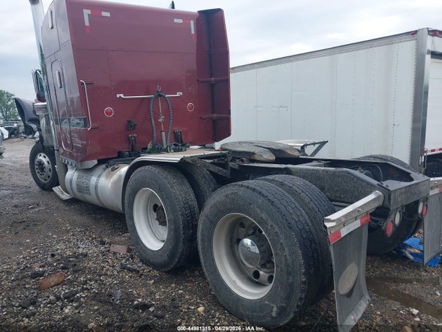 44981315 :رقم المزاد ، 1XP5DU9X52N577273 vin ، 2002 Peterbilt 379 مزاد بيع