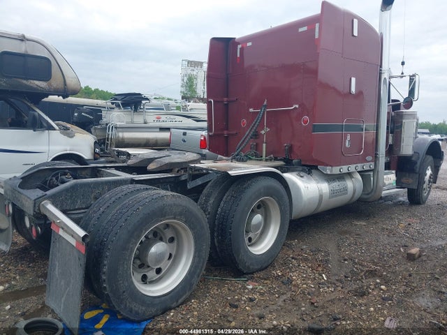 44981315 :رقم المزاد ، 1XP5DU9X52N577273 vin ، 2002 Peterbilt 379 مزاد بيع