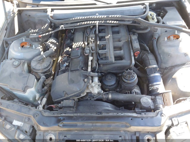 44981329 :رقم المزاد ، WBAEV33405KL63978 vin ، 2005 Bmw 325i مزاد بيع