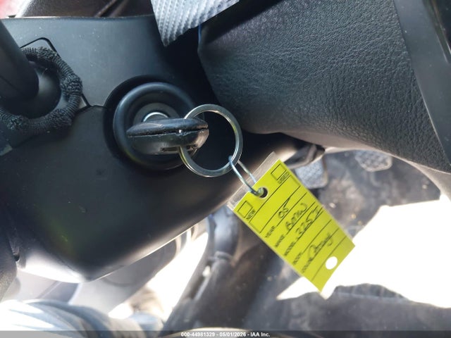 44981329 :رقم المزاد ، WBAEV33405KL63978 vin ، 2005 Bmw 325i مزاد بيع