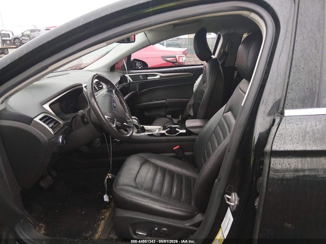 44981342 :رقم المزاد ، 1FA6P0HD8F5116836 vin ، 2015 Ford Fusion Se مزاد بيع