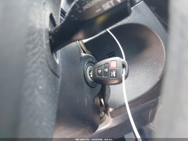 Продажа на аукционе авто 2018 Toyota Corolla Le, vin: 2T1BURHE0JC103606, номер лота: 44981352