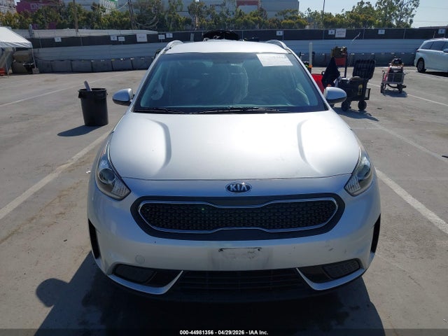 KNDCB3LC9J5177231 KIA NIRO LX