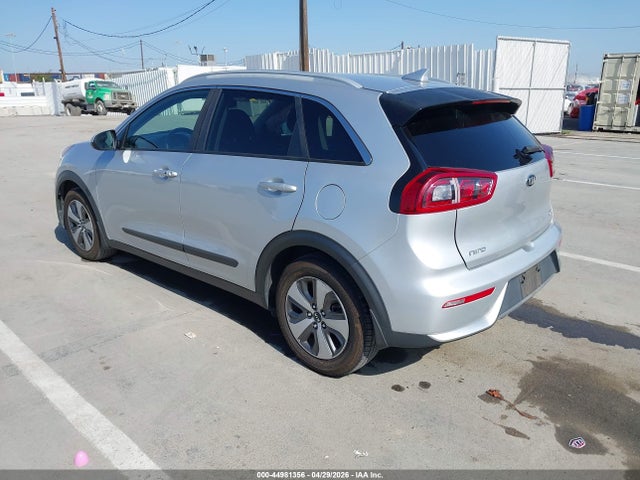 KNDCB3LC9J5177231 KIA NIRO LX