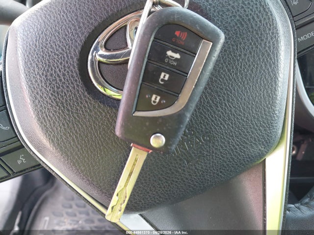 4T1B11HK8JU525833 Toyota CAMRY SE