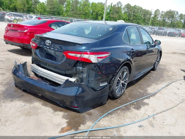 4T1B11HK8JU525833 Toyota CAMRY SE