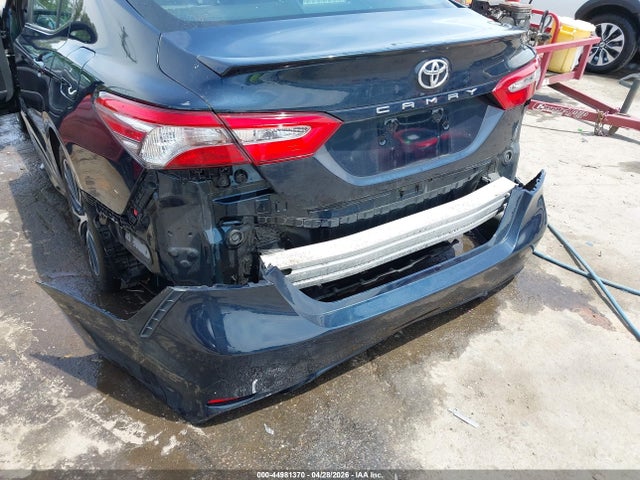 4T1B11HK8JU525833 Toyota CAMRY SE