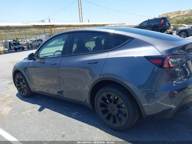 Продаж на аукціоні авто 2023 Tesla Model Y, vin: 7SAYGDEE1PF891361, номер лоту: 44981374