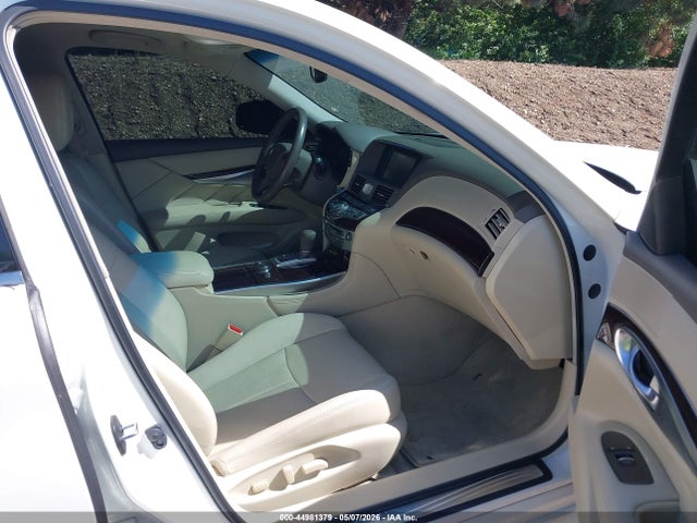 44981379 :رقم المزاد ، JN1EY1AP7GM470015 vin ، 2016 Infiniti Q70h مزاد بيع