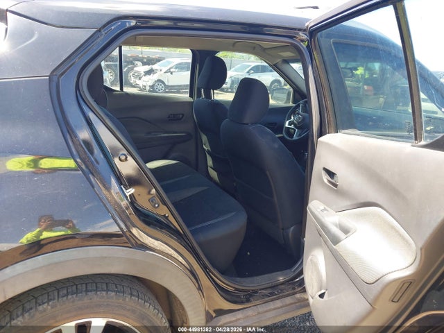 Nissan KICKS S 2018 3N1CP5CU9JL509547 Image 8