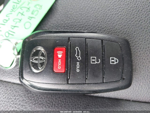 2024 Toyota Corolla Cross Xle მანქანა იყიდება აუქციონზე, vin: 7MUDAABG5RV088736, აუქციონის ნომერი: 44981455