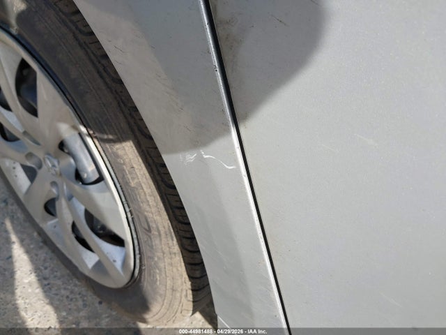 5YFEPMAE6NP365766 Toyota COROLLA LE