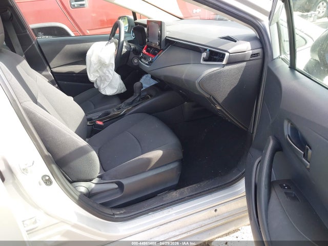 5YFEPMAE6NP365766 Toyota COROLLA LE