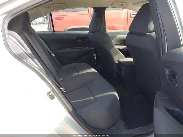 5YFEPMAE6NP365766 Toyota COROLLA LE