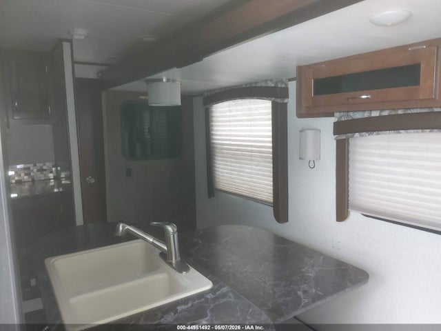 Продажа на аукционе авто 2017 Jayco 28ft, vin: 1UJBJ0BPXH1TU0116, номер лота: 44981492