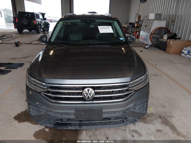 44981493 :رقم المزاد ، 3VV2B7AX7NM020064 vin ، 2022 Volkswagen Tiguan 2.0t Se مزاد بيع
