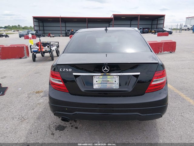 Aukcja sprzedaży 2014 Mercedes-benz C 250 Sport, vin: WDDGF4HB0ER317764, numer aukcji: 44981522