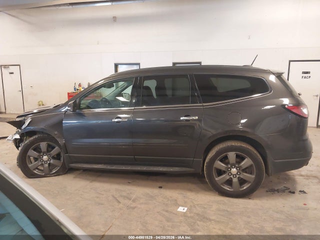 2017 Chevrolet Traverse 2lt მანქანა იყიდება აუქციონზე, vin: 1GNKRHKD5HJ326550, აუქციონის ნომერი: 44981529