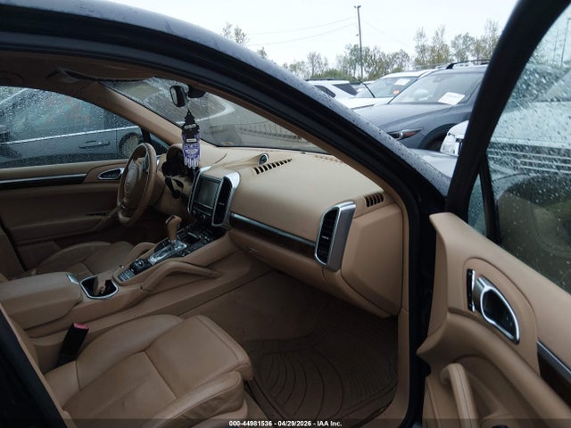 44981536 :رقم المزاد ، WP1AB2A28CLA45313 vin ، 2012 Porsche Cayenne S مزاد بيع