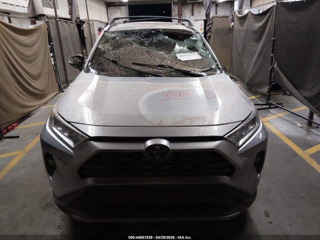 2021 Toyota Rav4 Limited მანქანა იყიდება აუქციონზე, vin: 2T3Y1RFV9MC143684, აუქციონის ნომერი: 44981539