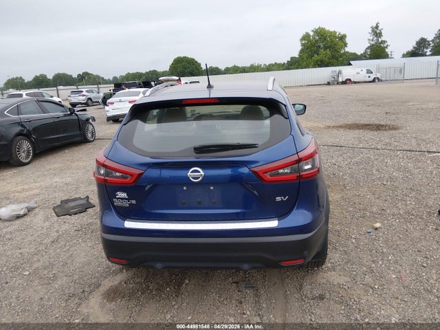 44981548 :رقم المزاد ، JN1BJ1BV2MW302223 vin ، 2021 Nissan Rogue Sport Sv Fwd Xtronic Cvt مزاد بيع