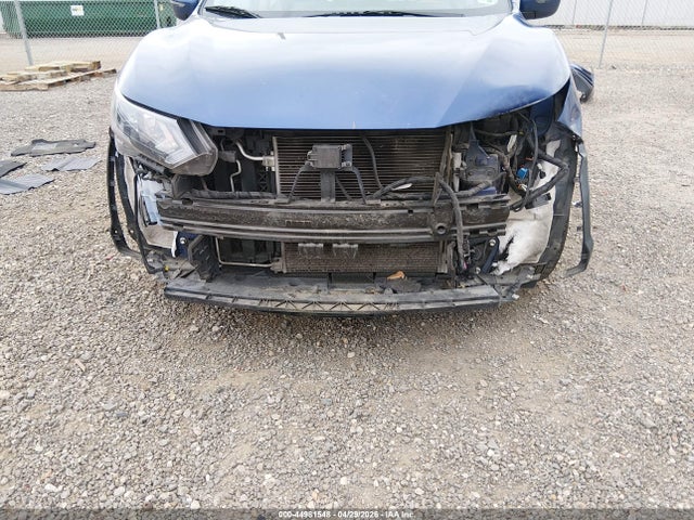 44981548 :رقم المزاد ، JN1BJ1BV2MW302223 vin ، 2021 Nissan Rogue Sport Sv Fwd Xtronic Cvt مزاد بيع